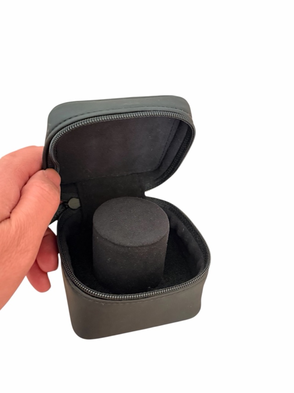 CHANEL Storage Watch Case - Picture 4 of 4